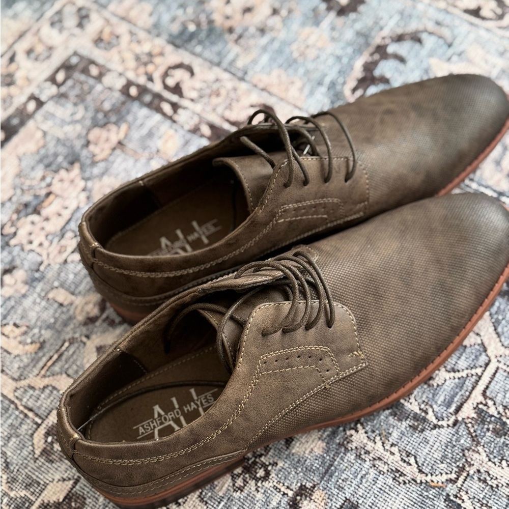 *NWOT* Ashford Hayes Mens Dress Shoes